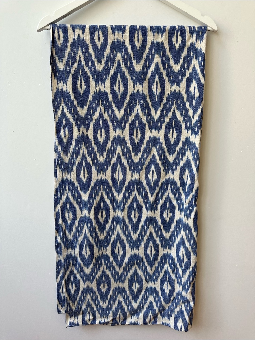 Esby Apparel - 100% Organic Cotton - Blue/White Woven Ikat Scarf / Sarong / Wrap